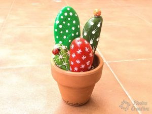 diy ejemplo cactus piedra 300x225 - How to paint cactus rocks