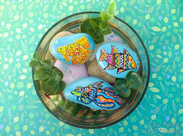 DIY pecera de piedras pintadas con peces de colores