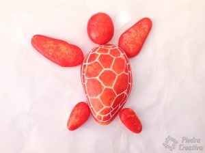 manualidad tortuga en piedras pintadas roja 300x224 - Painted turtle stone