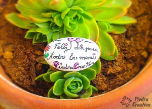 piedra pintada felicitaciones dia de la madre 300x217 - Happy Mother's Day