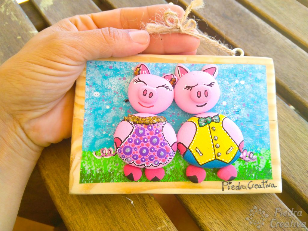 DIY Cuadro de cerdos pintados en piedras de PiedraCreativa