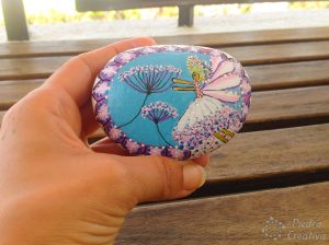 diy piedra pintada con hada de piedracreativa 300x224 - Magic Fairy's in your home