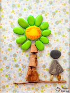 piedras pintadas para manualidad de arbol con nombres 224x300 - Tree painted rock to remember